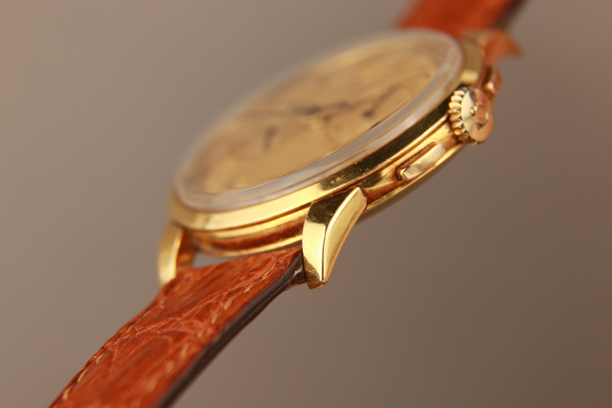 Omega 18k Gold Chronograph - cal 320
